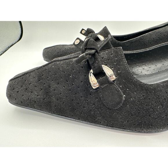 Stuart Weitzman Black Pierced Suede Kitten Toe 1.5” Heel Size 10 - Picture 4 of 6